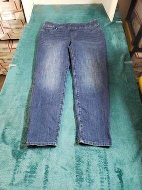 Chicos Jeans Size 1.5 US Size 10 Womens Blue Pull On Mid Rise Jegging Ankle
